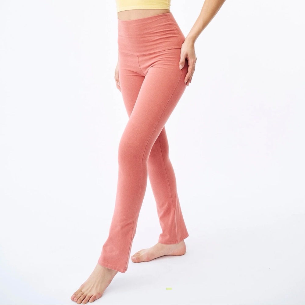 100% cotton Groceries Apparel mini flare leggings – botanically dyed